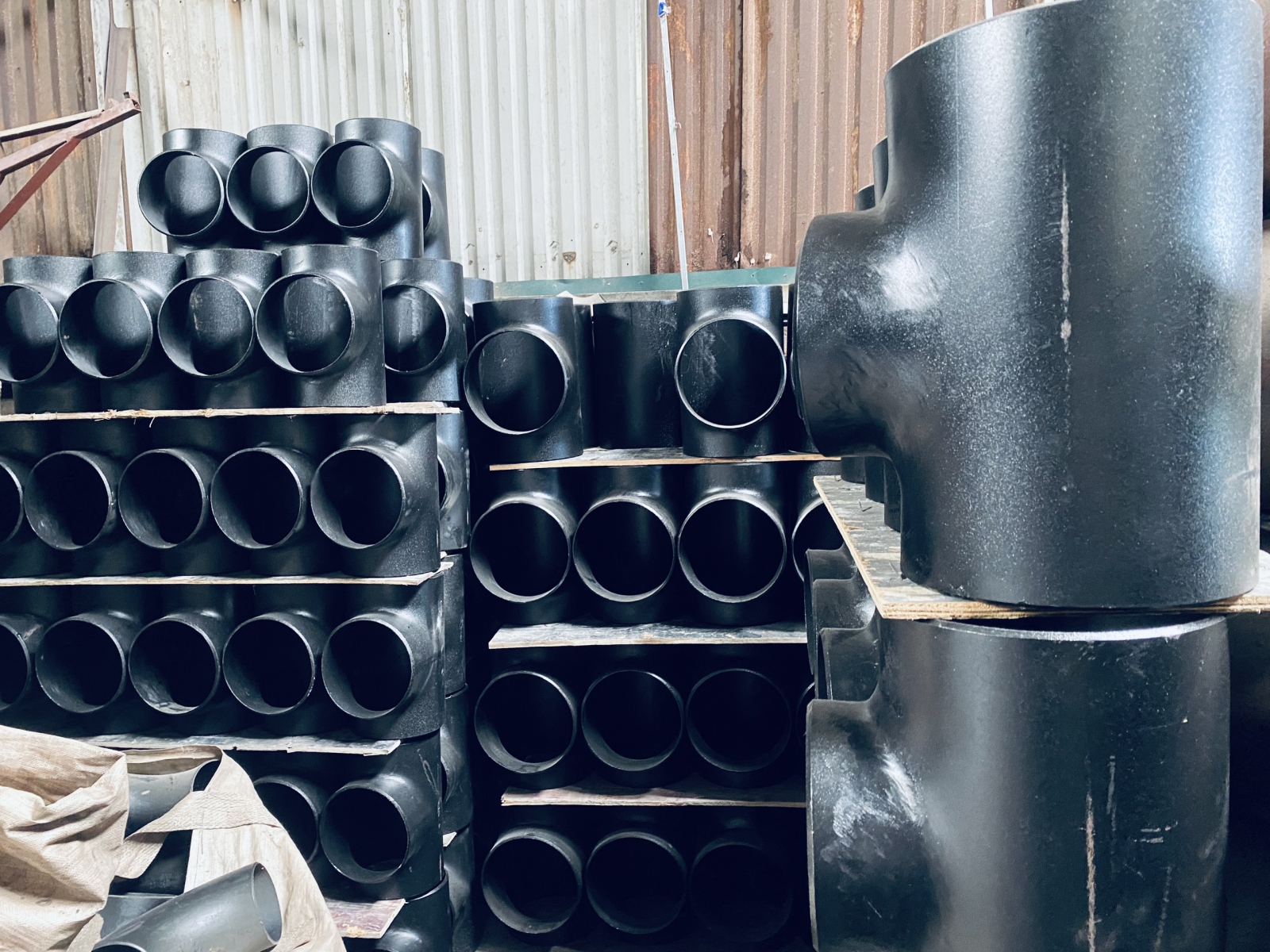 Phụ Kiện Ống Thép Đen