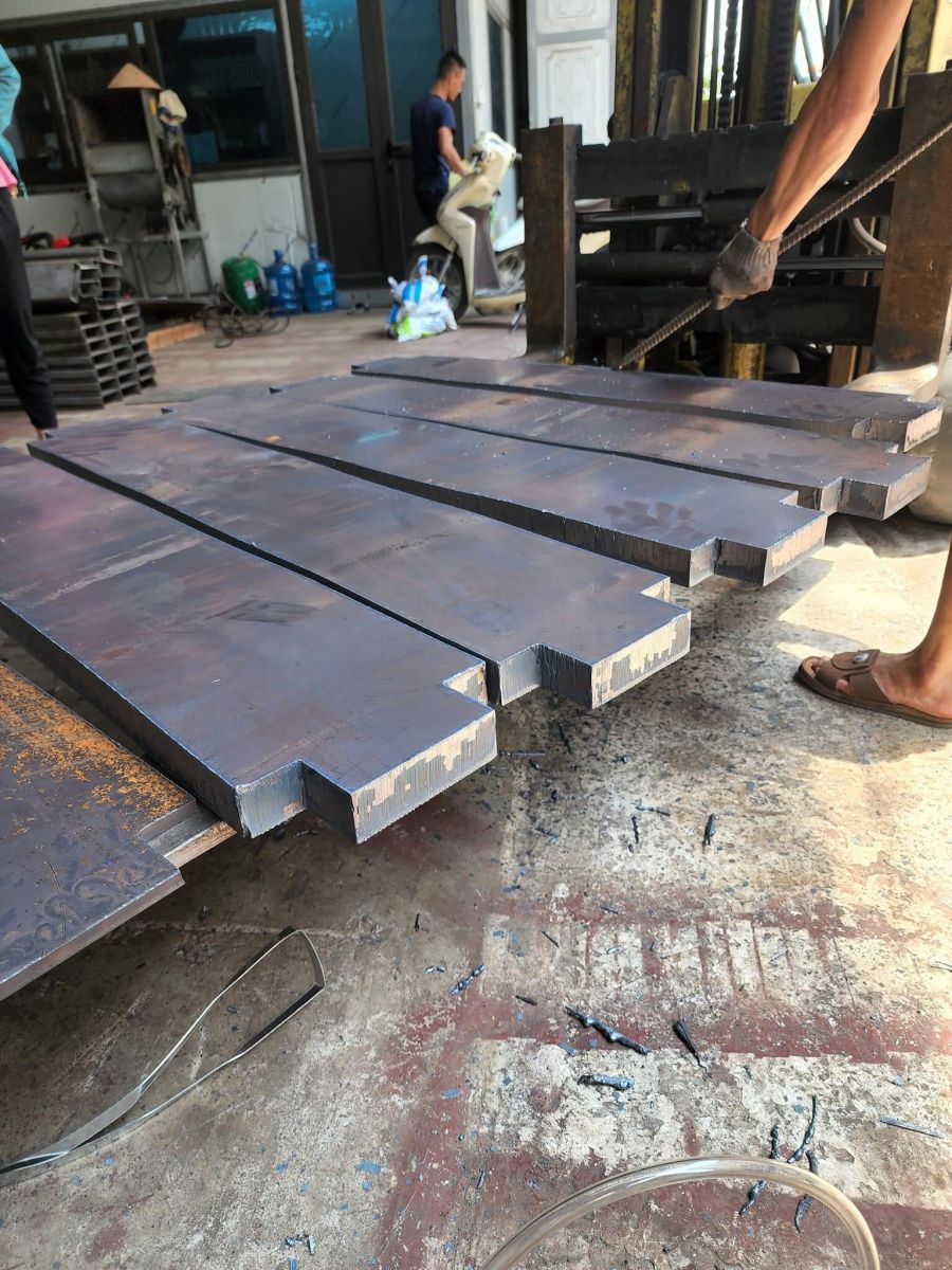 THÉP TẤM BẢN MÃ GIA CÔNG